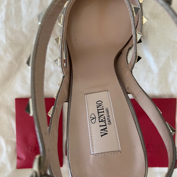 Valentino Calf Hair Leopard Print Rockstud Ankle Strap Pumps - Picture 6 of 9